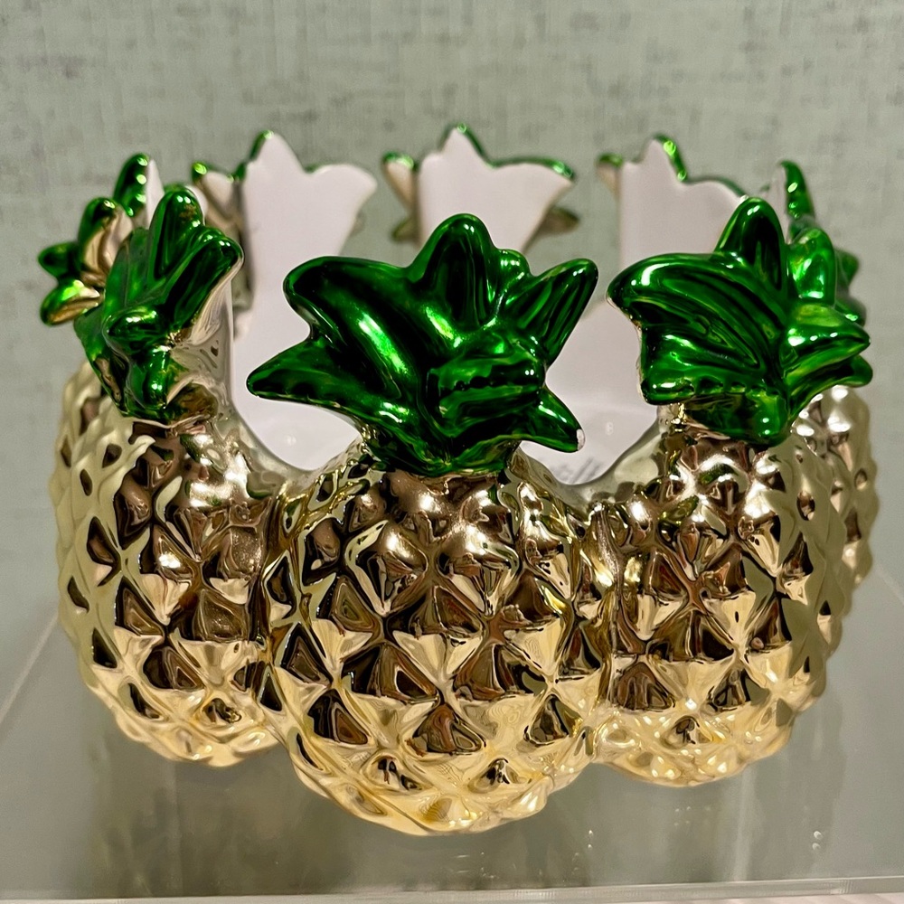 BATH & BODY WORKS Gold and Green Ceramic Pineapple 3-Wick Candle Holder